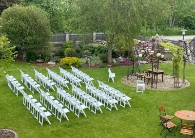 Außenbereich der Hochzeitslocation mit Übernachtungsmöglichkeit -Schleifmühle Rußheim Eventlocation